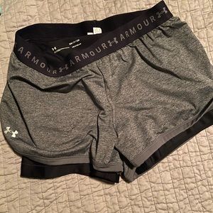 Underarmour women black shorts with compression